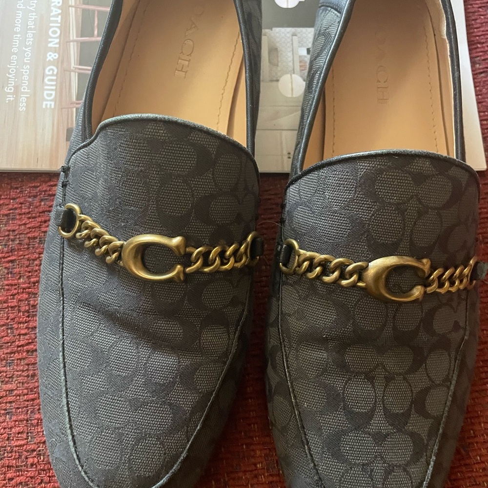 Coach Signature Black Loafers with Gold Chain - Picture 2 of 8